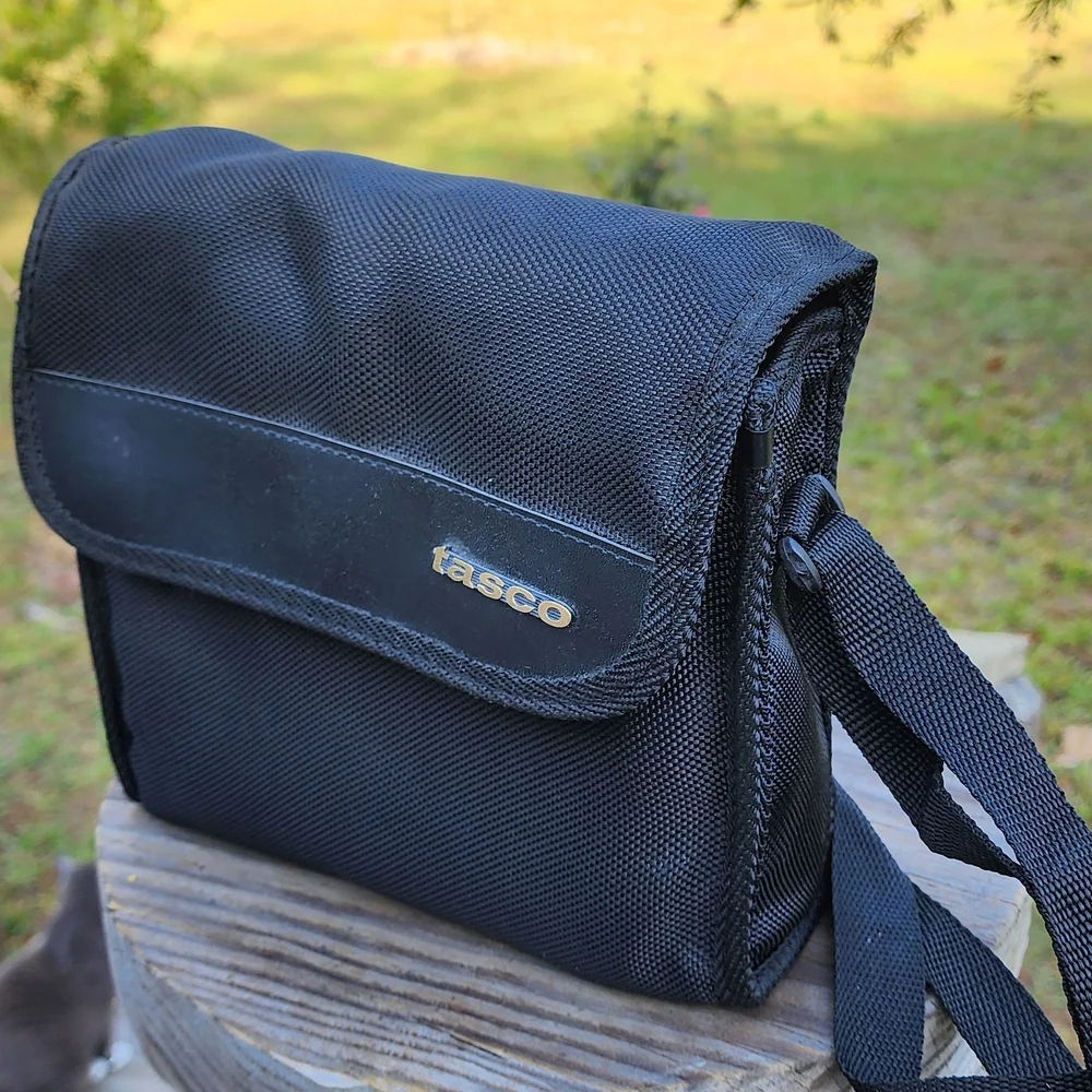 Black Binoculars with Carry Case - Classic Outdoor Optics